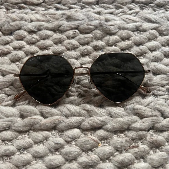Gucci Black and Gold Women's Sunglasses - Picture 3 of 12